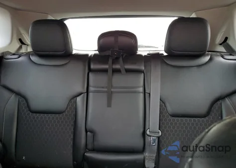 2018 Jeep Compass Latitude z USA, uszkodzony, nr VIN 3C4NJDBB3JT176585